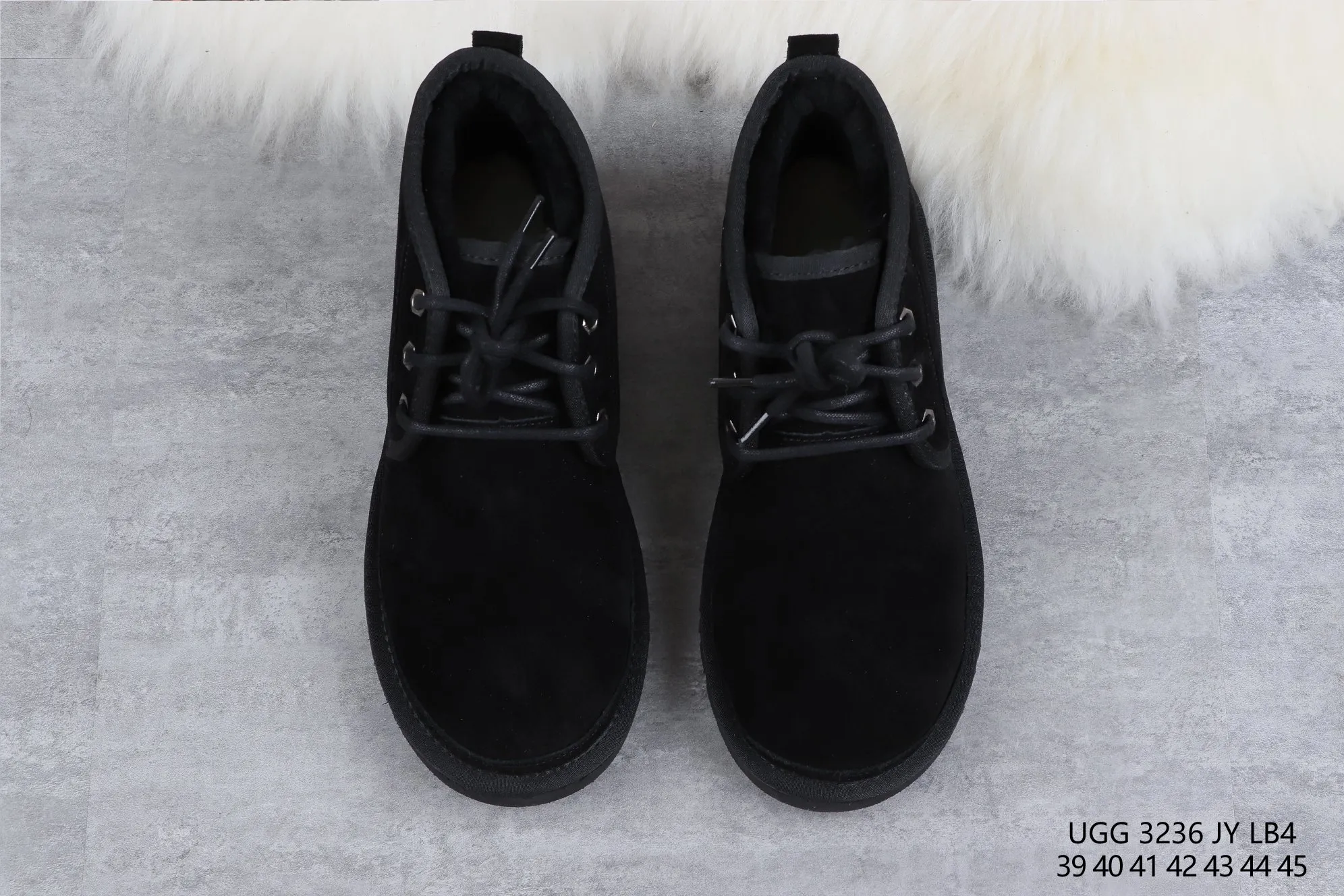 💰520 UGG sheepskin integrated snow boots 3236 maroon M Neumel Product description: As an extension of the classic series, the classic lightweight series has a low-key outsole and upper inspired by classic styles, showing the comfort and luxury of UGG. Upper: cow leather, soft suede upper. Insole: 17mm UGGpure™ wool cushioning foam insole. Sole: Treadlite by UGG™ Light wing technology outsole - non-slip, cushioning, wear resistance, and good elasticity Heel: Brand LOGO on the side Size: 39 40 41 42 43 44 45